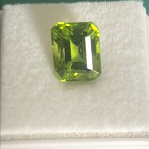 Radiant New Peridot August Birthstone Loose  Gemstone 10 x 8mm Emerald Cut